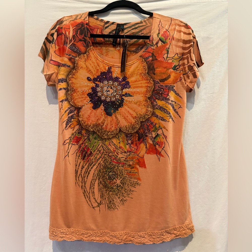 NWT - Love•Life•Live Floral Graphic Women's Top with Crocheted Edge Bottom